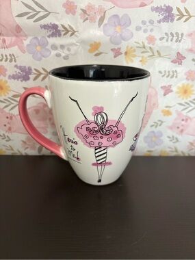 Mary Kay Seminar Fashion Here’s to me 20 oz coffee mug white and pink. EUC